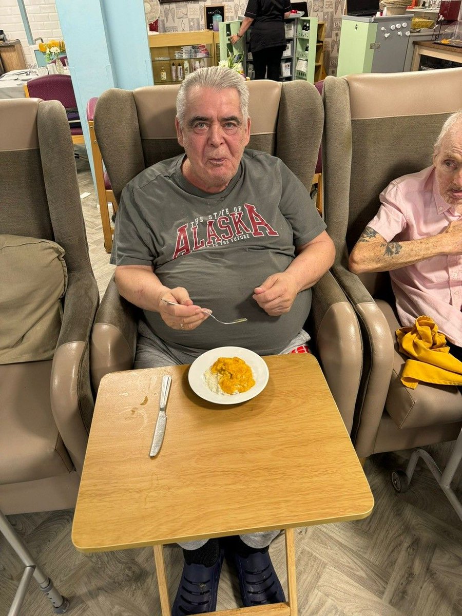 AH_Sandstones's tweet photo. Residents Partaking in our Autumn / Winter Menu Tasting Session will have the opportunity to sample delicious dishes specially curated for the season. The Menu consisted of Carbonara, Chicken Supreme, Pawn and Coconut Curry, Meat &amp; Potato Pie and Pork in a tomato and garlic sauce https://t.co/potL3Tc2bP