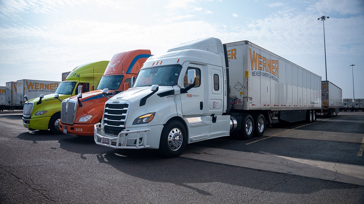 One_Werner's tweet image. 🇲🇽 Get to Know Werner Mexico! (Part 3!) 🇲🇽 

💪 Werner proudly transports more cross-border freight to and from Mexico than any other carrier. 

Learn more ➡️ bit.ly/3N35BEy 

👀 Watch our cross-dock video ➡️ bit.ly/46NwSDi

#WernerMexico25 #CrossBorderSolutions