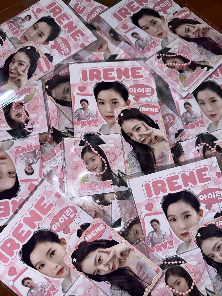 Primsnsd_RVV's tweet photo. 📣 Pls RT 🙇🏻‍♀️

🐻🐰 Giveaway 🐻🐰

💖 IRENE &amp; SEULGI postcard set✨😁

📍location: IMPACT ARENA
🗓️ date: 17-18 Aug 2024 
(20set/member/day)
⏰ time: tba

มารับกันได้นะคะ💛💖🐻🐰
#RedVelvet_FANCON_TOUR_in_BANGKOK 
#RedVelvet_FANCON_TOUR_in_BKK 
#RedVelvet_FANCON_TOUR_inBKK https://t.co/wFfpgnqXy2