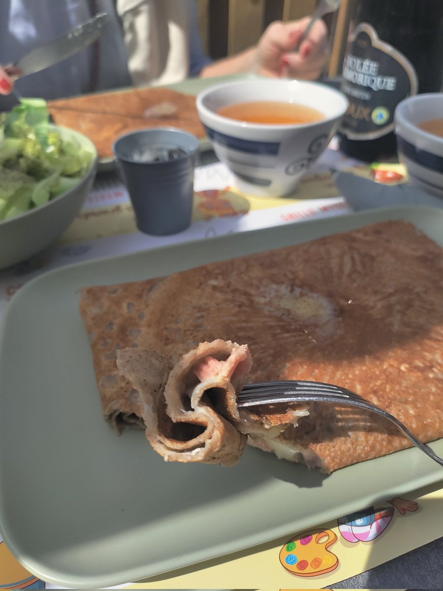 Galettes &amp; Cidre in Berck. Merde, ça a bon goût! (Frei nach "Les Cht'is...") <a href="/frau_eckstein/">Flaneurin & photographer for social change</a> ebenfalls einsatzbereit.