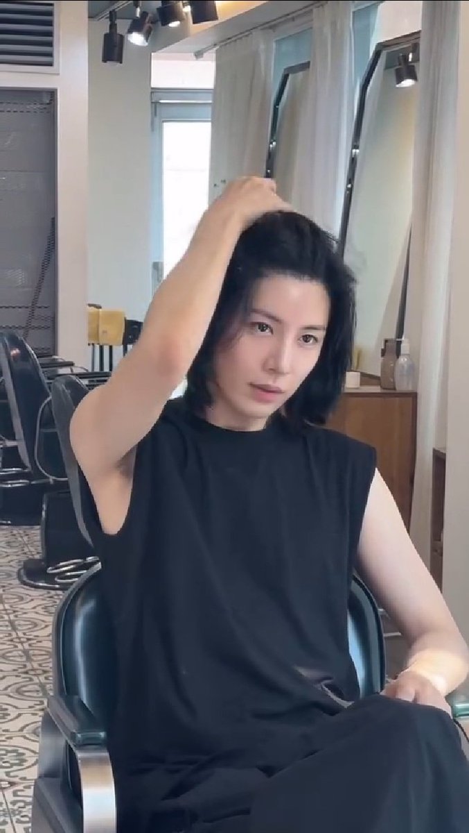 minuesource's tweet photo. minue just had his hair done ✨ https://t.co/R8enN7d4Oh