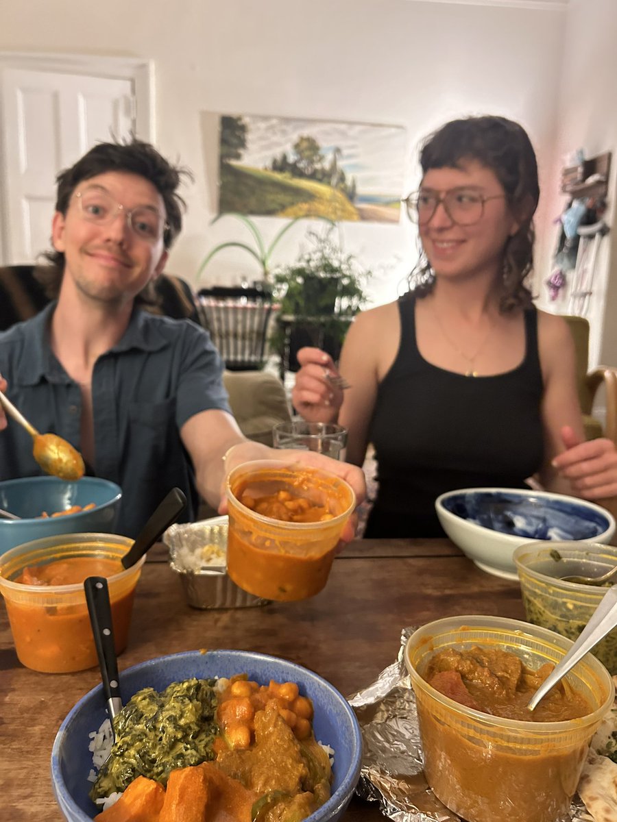 king elisabeth tweet media