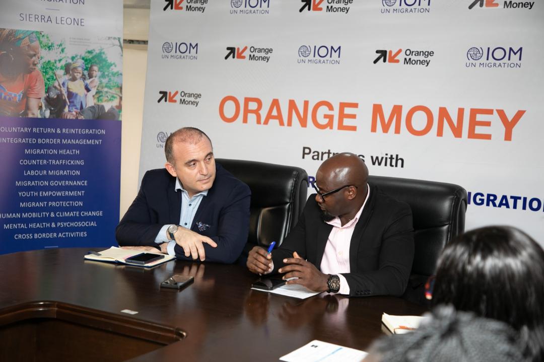Christo25368370's tweet photo. In ligne with the theme of Youth Day 2024 "From Clicks to Progress:Youth Digital Pathways for Sustainable Development" we signed our agreement with @Orangemoneysl. Digitalization &amp; Private sector engagement are key to harness the full potential of migration.@IOMSierraLeone https://t.co/OFOtmHGETz