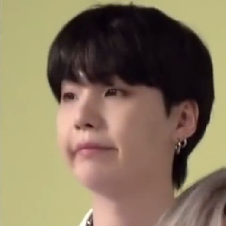 hourIysuga tweet picture