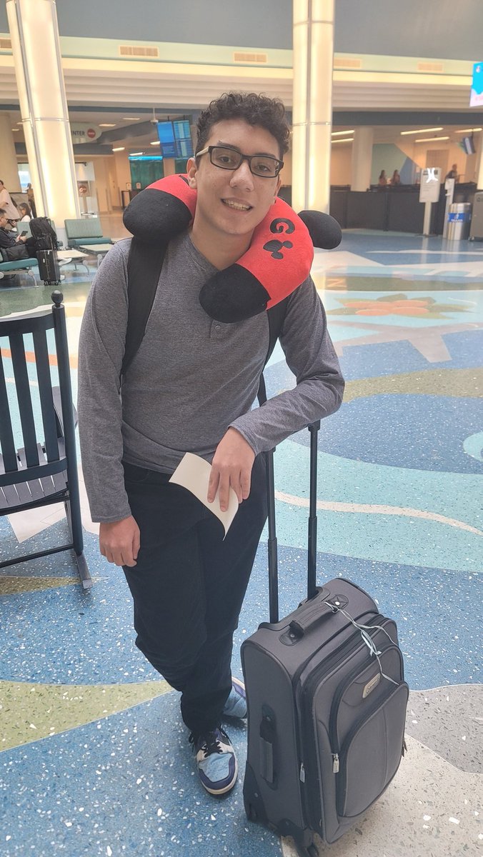 KingReySr tweet media