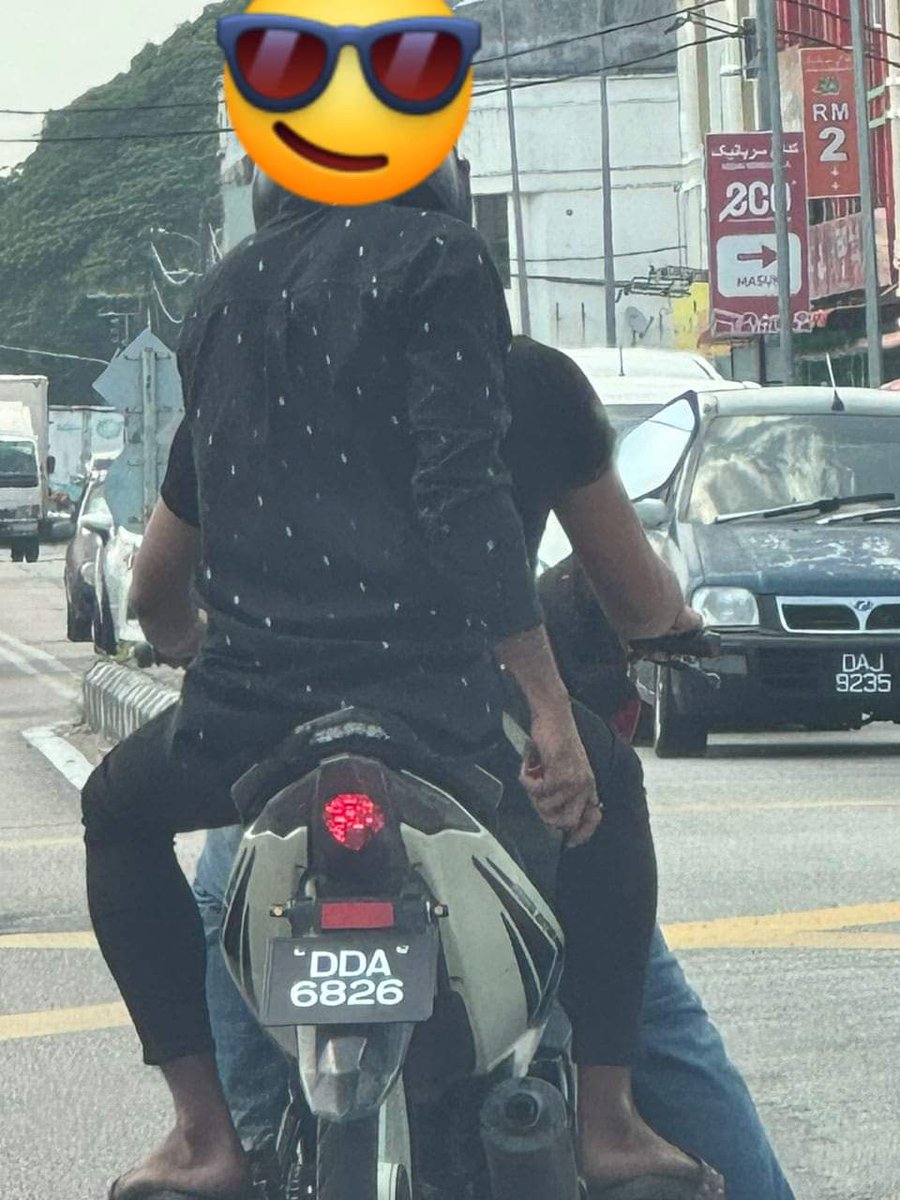 Hi tolong beringat ada kes samun dan rompak di sekitar Kota Bharu. Target dia adalah pemandu yang keluar dari kereta. Source dari grup wasap