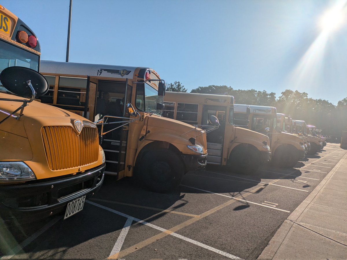 It's finally happening!!  #WelcomeHome Braves!  It's going to be a great year <a href="/IHElementary/">IHElementary</a>! #IHPromise