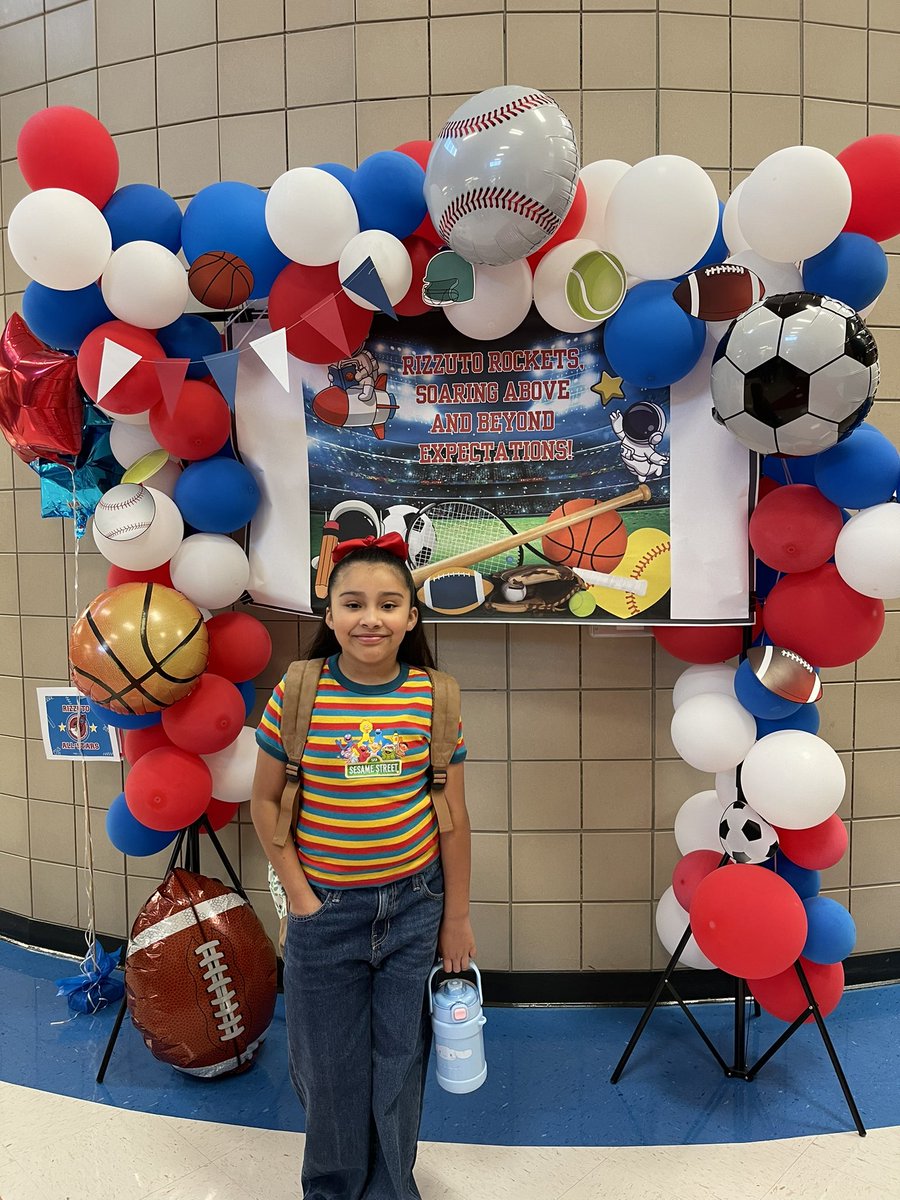 Patriciag02713's tweet image. First day of school!!! Praying for a great and safe year for all of our students and staff! #LPLegacy #ChooseLP