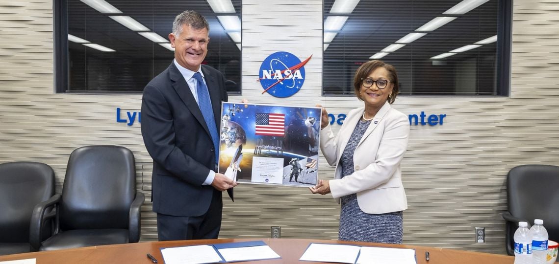 EnergyNewsPro's tweet image. bp et la NASA s’engagent dans une collaboration technologique visant à améliorer simultanément l’#explorationspatiale et la #production énergétique, en partageant des innovations et expertises adaptées aux environnements extrêmes. 

L’article bp et la… dlvr.it/TBvc3B