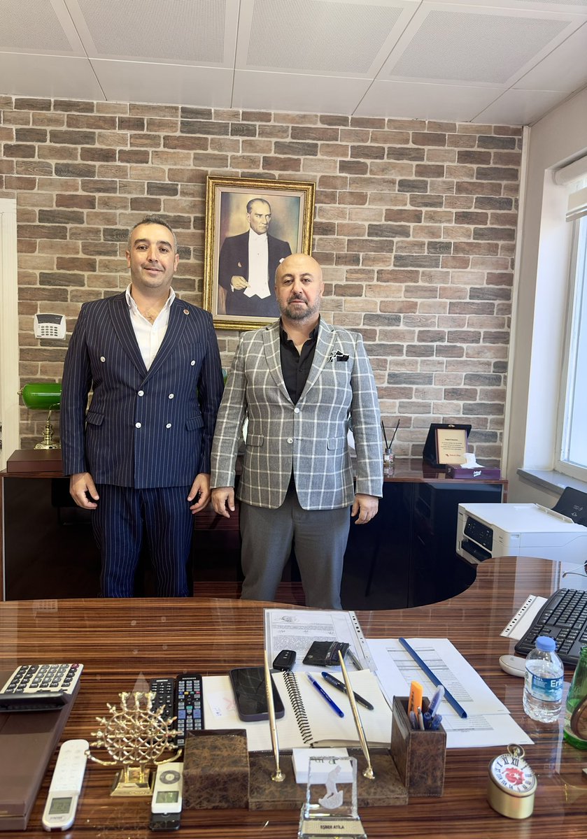 Çankaya Belediyesi Belpet Genel Müdür’lüğüne Atanan <a href="/EsberAtila/">EŞBER ATİLA</a> Abimi Makamın’da Ziyaret Ettim.Bu Güzel Ve Liyakatlı Görevlendirme İçin Çankaya Belediye Başkanımız <a href="/hcanguner/">Hüseyin Can Güner</a>’i Tebrik Eder,Başarılar Dilerim 🙏