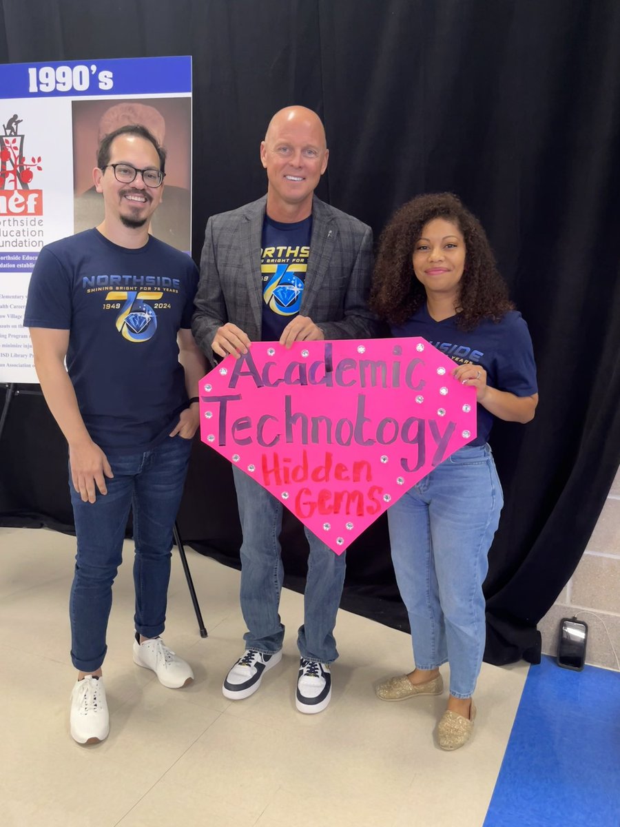Convocation Time! <a href="/GilbertBarrer13/">𝙶𝙸𝙻𝙱𝙴𝚁𝚃 𝙱𝙰𝚁𝚁𝙴𝚁𝙰</a> ✨ Happy 75th Birthday <a href="/NISD/">Northside ISD</a>! 🥳 <a href="/NISDAcadTech/">NISD Academic Tech</a> #Northside75