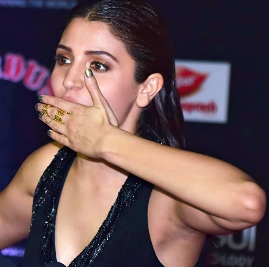 actressstuff11's tweet photo. Bhabhi snacks👅🤤 are yummy snacks in bollywood 

Just Wanna sniff and eat her underarm https://t.co/d4aiNC6vRV