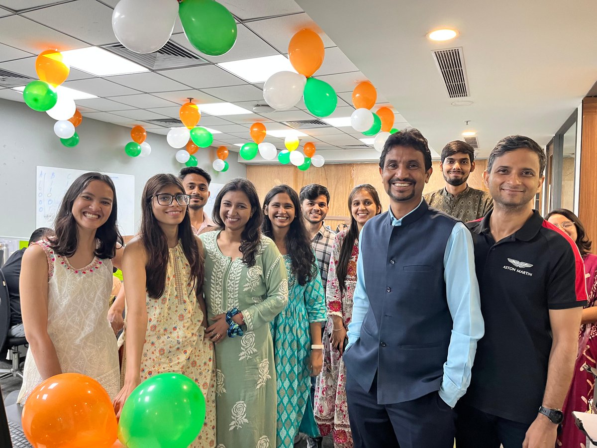 tsc_logicladder's tweet image. This Independence Day, team LogicLadder came together to celebrate our incredible nation with colour celebrations that saw fun, laughter and exciting team engagements. 

#IndependenceDay #Sustainability #LogicLadder #TheSustainabilityCloud #Celebration #Indian