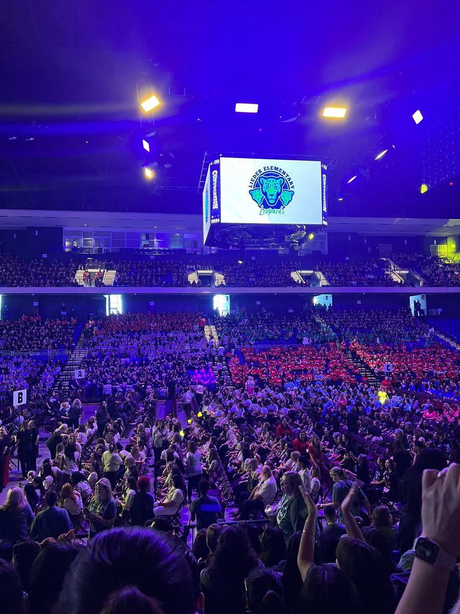 Suzanne Flores tweet media