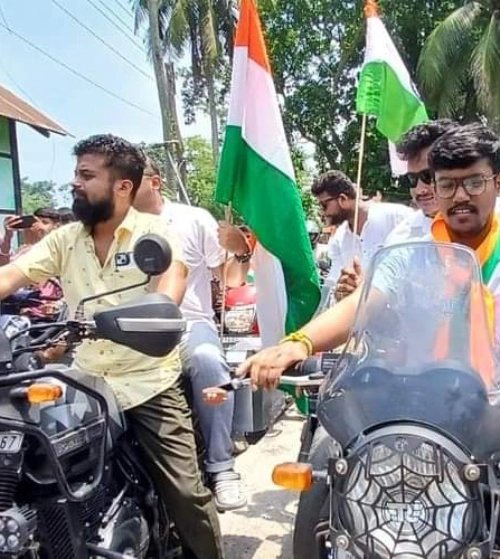 BJYMAssamPrdsh's tweet photo. Glimpses of #TirangaBikeRally, held by Kaliabor district in Samaguri Vidhansabha today in lieu of #HarGharTiranga Abhiyaan.
#HarGharTiranga
#BJYMAssam
#TirangaBikeYatraAssam https://t.co/Fc8mQVjagm
