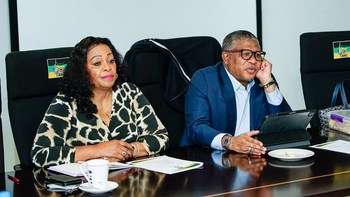 PositivelyNot's tweet photo. Seriously now...would YOU let either of these two useless, looting palookas - Fokole and MaWigi - take charge of the "renewal" of your organisation..? No wonder @MYANC hit a 40% low on 29th May... #SinkingFast!
😂🤣😂🤣😂🤣😂🤣😂🤣😂🤣😂🤣😂🤣😂🤣😂🤣😂 https://t.co/E0lY7frT04