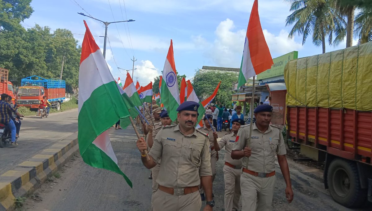 તાલુકા વહીવટી તંત્ર સોજીત્રા જી. આણંદ આયોજીત હર ઘર તિરંગા રેલીમા અંદાજીત ૧૨૦૦ થી વધુ નાગરીકો અને વિધ્યાર્થી જોડાયેલ.
<a href="/SdmPetlad/">ERO 113-PETLAD L.A.</a> <a href="/CollectorAnd/">Collector and DM Anand</a> <a href="/CMOGuj/">CMO Gujarat</a> <a href="/GujaratTourism/">Gujarat Tourism</a> 
#HarGharTirangaAbhiyan2024 #HarGharTirangaGujarat #HarGharTiranga2024