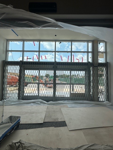 Xpandasecurity's tweet photo. When is the right time to secure a business? 
Physical security should not be overlooked.
Call 800-835-0214 or email to info@xpandasecuritygates.com let us help you, no obligations. #retailstore #retailers #retailsecurity #security #business #generalcontractor #builders https://t.co/2JxBYKjbqG