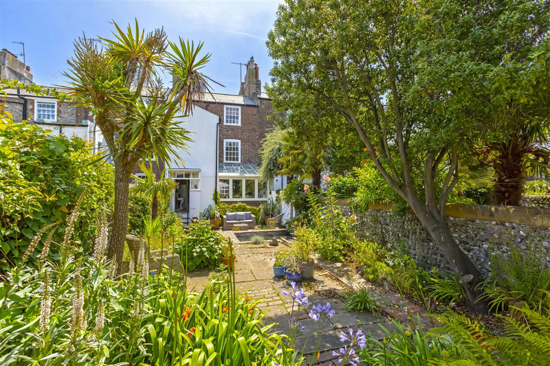 RobertLuff&Co tweet media