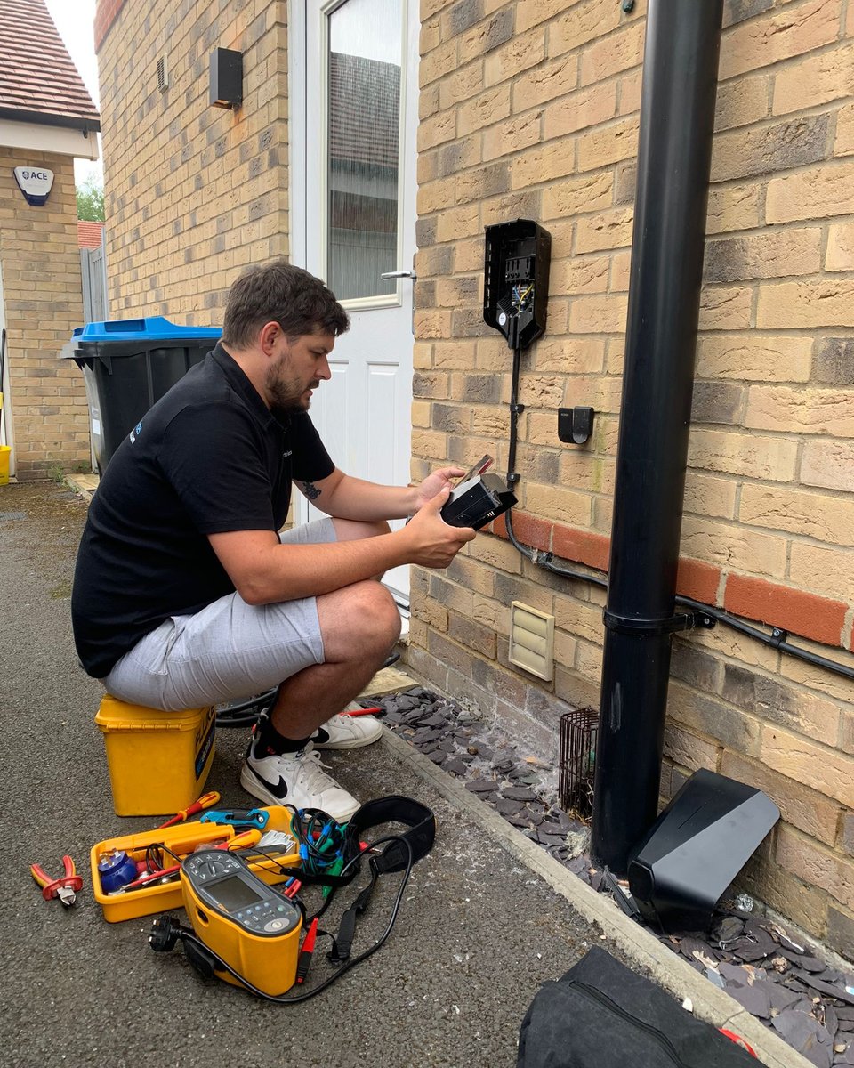 Heath Electrical Services tweet media