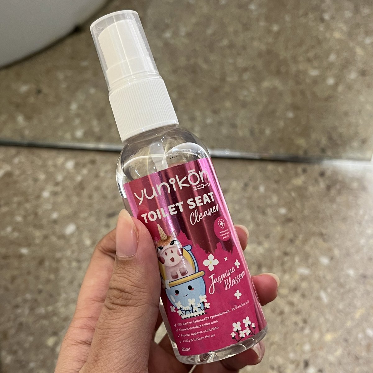 fakemaknae__'s tweet image. things i don’t regret buying:

(as a woman)