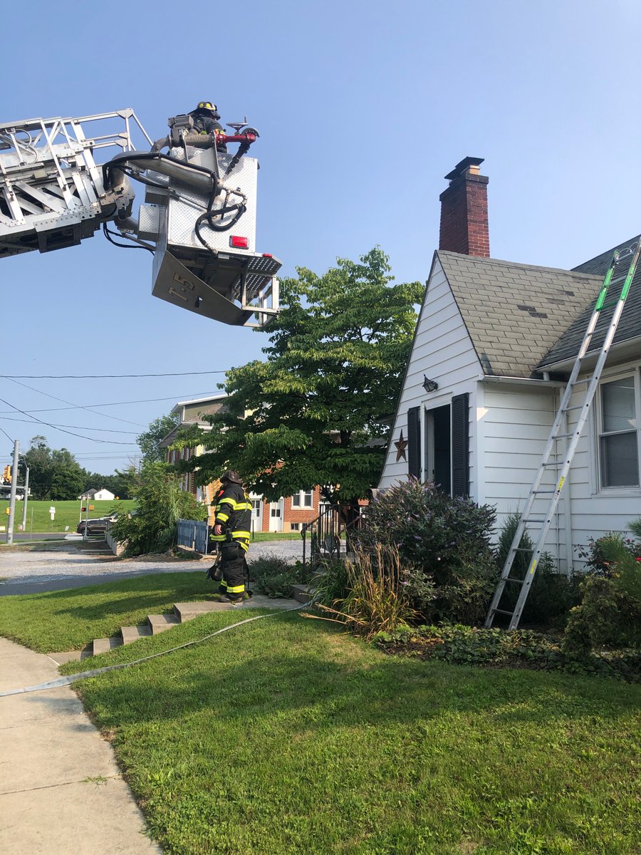 HersheyFire's tweet image. Units from #HersheyFire #Campbelltown and #AnnvilleFire are on S. Lingle investigating a second reported structure fire. Assisting Lebanon County units.