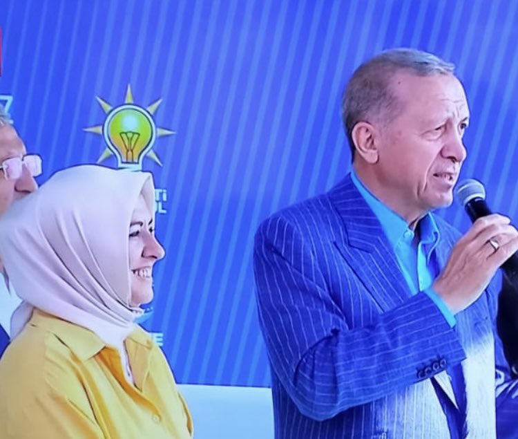gaye_zayf's tweet photo. Emeğimiz, aşkımız, sevdamız, kavgamız 23 yaşında….♥️
Temel hak ve özgürlüklerimizi kazandığımız, fırsat eşitliğine kavuştuğumuz,biricik davamızla yaş aldık birlikte büyüdük. Kutlu olsun💐
İlk günkü aşkla seninleyiz @RTErdogan 

#AKParti23Yaşında https://t.co/Qm9rfV8Wqg