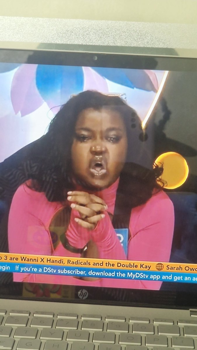 _thatCeeGee's tweet photo. Chinwe busily lying to Biggie and still blaming Ebuka for her own words🤦🏾‍♀️ #bbnaijaseason9 https://t.co/qf3cFWg3vo