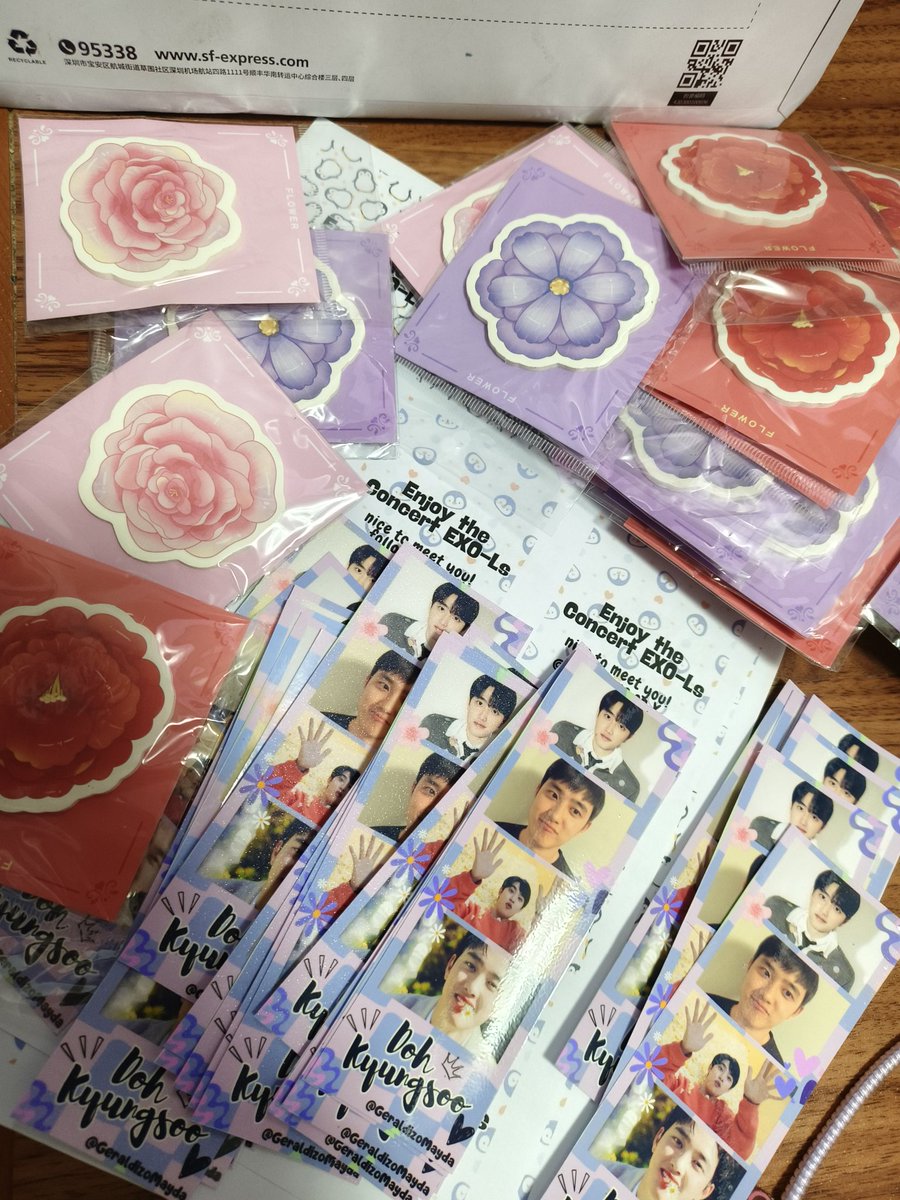 GeraldizoMayda's tweet photo. DOH KYUNGSOO BLOOM IN MANILA DAY 1 &amp; 2
Fan support by: @GeraldizoMayda

Notepad, photostrip, ref magnet ✨

🌸 like &amp; rt to spread
🌸 show proof on d-day
🌸 limited quantity (1:1)
🌸 open for trades
See you! 😍✨
#도경수 #DOHKYUNGSOO #FANCONCERT_BLOOM #BLOOM_in_MANILA #BLOOMinMNL https://t.co/aRaFsVB9lZ