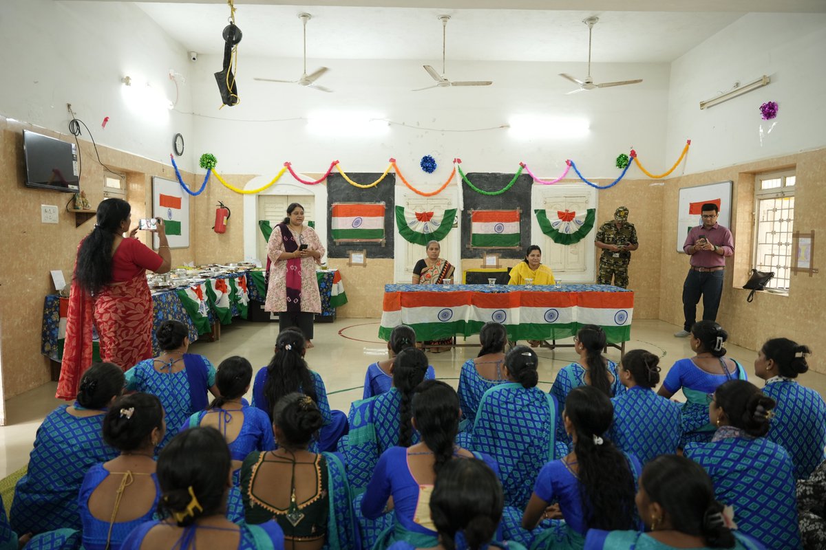 Collector, Diu tweet media