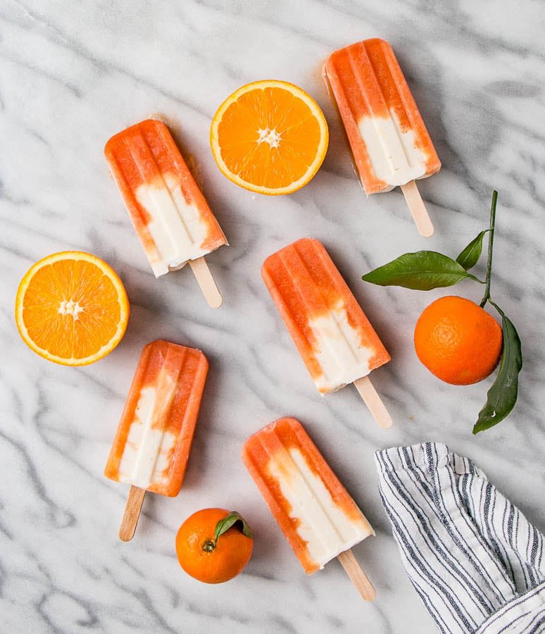 CorinnePulitzer's tweet image. Today #IcecreamLovers are celebrating a classic on a stick! The perfect pairing of #IceCream &amp;amp; #Ices, it’s #NationalPopsicleDay, &amp;amp; time to get your licks in! 🍊@Popsicle @GoodHumor @Friendlys @NationalDayCal @HeyWhatDay