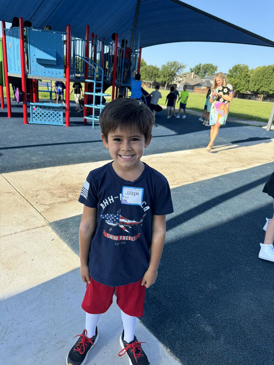 We are loving our new playground!! 🤍👟🛝