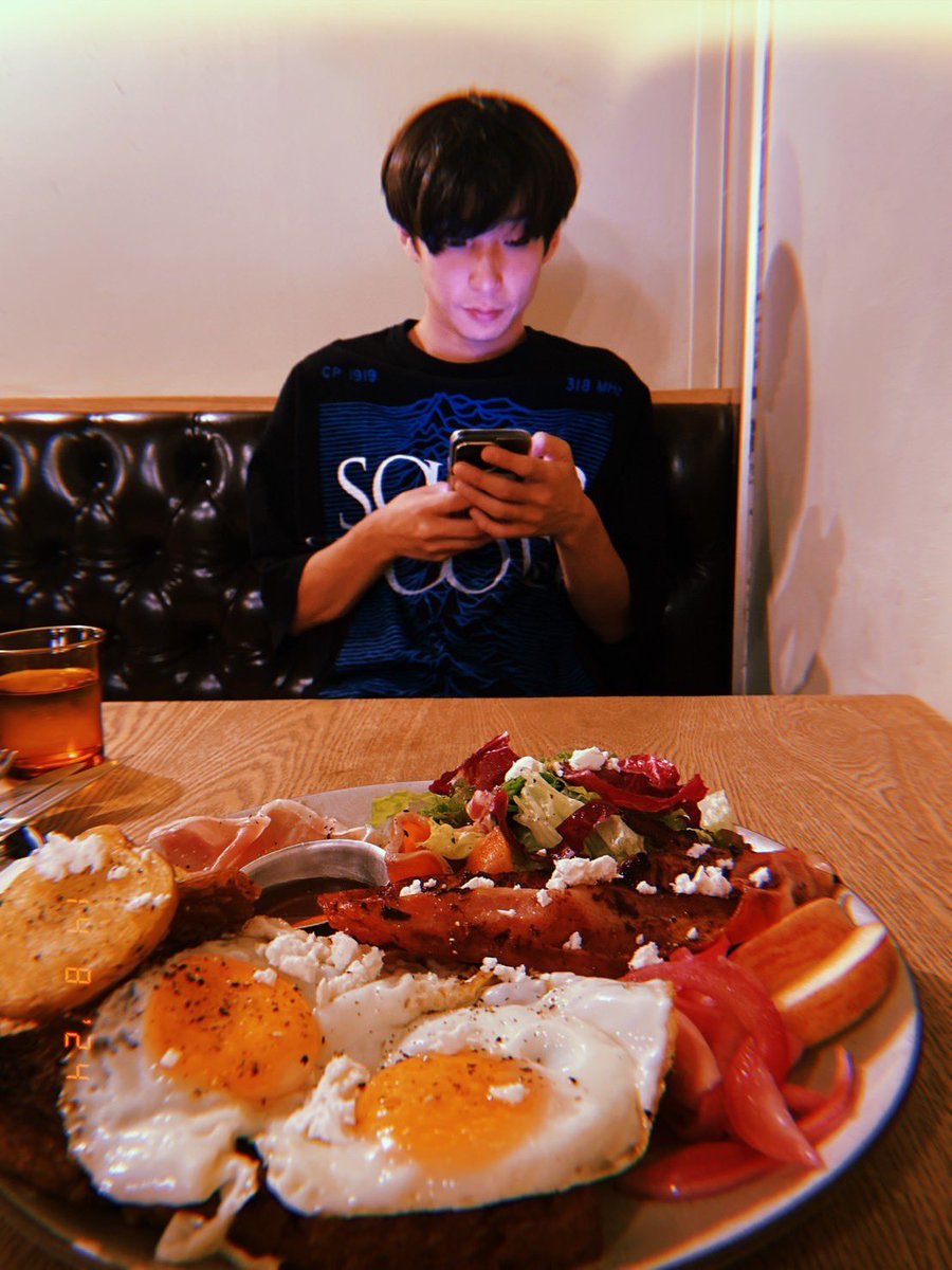 AMADA__SHINSUKE's tweet photo. GAMG AGE TOUR 2024 始まった
朝から仙台の好きなお店行って美味しいご飯食べて仙台満喫出来ました。
KUZIRAとの時間はこのツアーに限らずいつも楽しすぎて一瞬で終わる
今回も濃いめ濃いめで東北で限界まで行きます

仙台は来月、スピッツのイベント。
ロックのほそ道で帰ってきます🤝

Photo 橋本塁 https://t.co/i94DEi9mnn