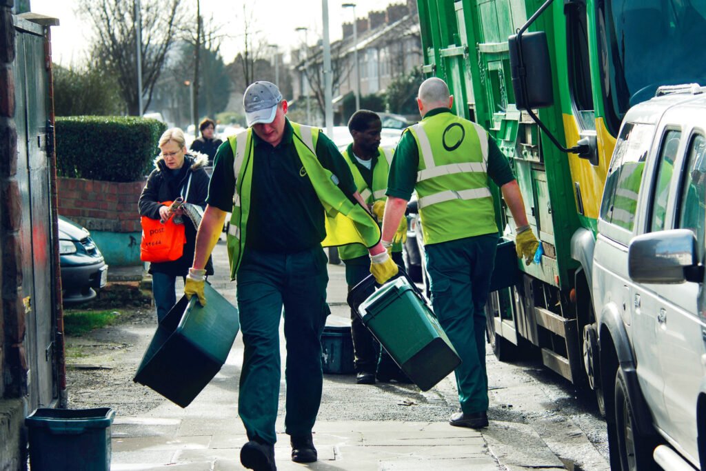 Unite trade union members at Redbridge Civic Services are to walk out for two weeks in a dispute over working conditions.

mrw.co.uk/news/fortnight…