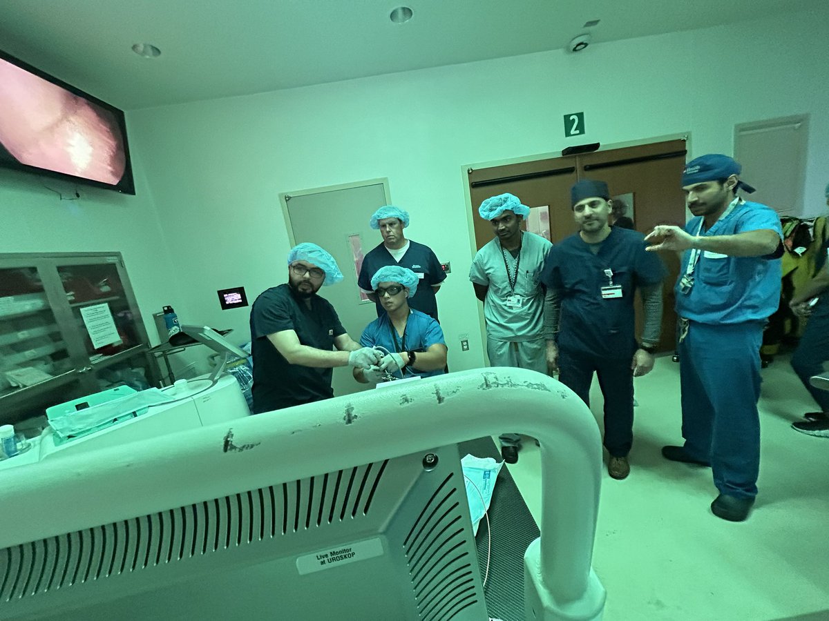UTMBUrology's tweet image. It’s HoLEP day!  Didactic and sim based education followed by live cases. Thanks to expert faculty @BilalFarhanMD for facilitating.!