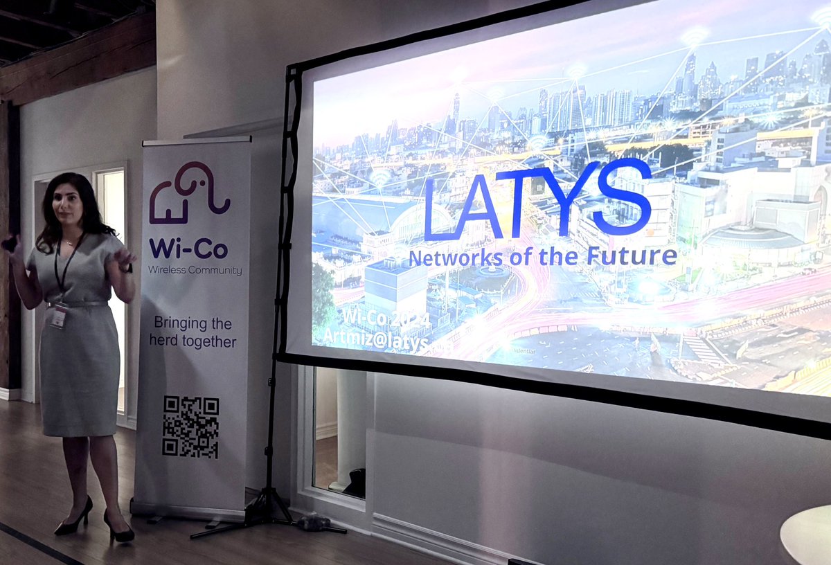Artmiz from <a href="/LATYSint/">LATYS Intelligence</a> explains Reconfigurable Intelligent Surfaces, RF Multipliers, LATYS FOCUS, signal amplification, power mismatch, #IoT, &amp; more during the #WiCo gathering in #Montreal 
A week of #Wireless #WiFi &amp; new friends!