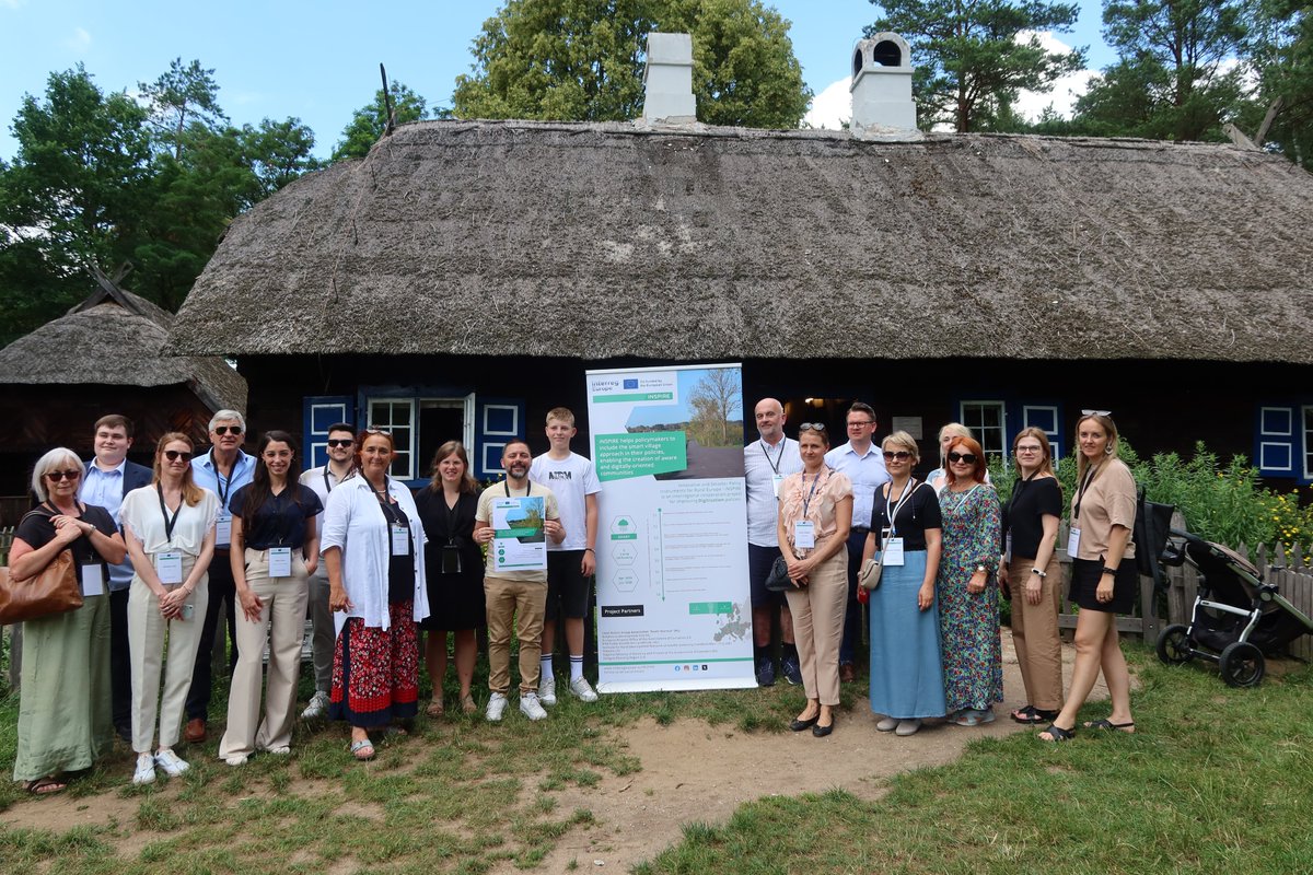 BallyhouraDev's tweet photo. #LookBack 🌍 @InterregINSPIRE (Innovative and Smarter Policy Instruments for Rural Europe) kick-off meeting in Olsztyn, Poland! The meeting created the opportunity for interregional knowledge exchange and networking. #INSPIREproject #SmartVillages
🔗https://t.co/IslKprkVNT https://t.co/LSdNRdOR51