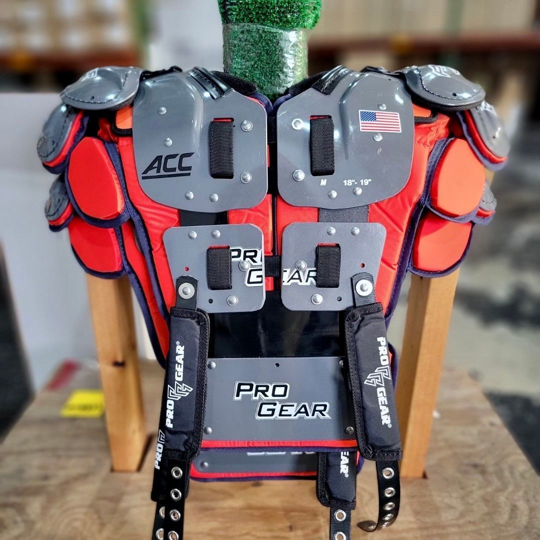 ProSports_Pads's tweet image. @CuseFootball with a few more #ProSportsCustoms to add to the collection!🍊🎯

Greg Mazza (@Mazza_ProSports) keeps @Cuse #Outfitted in the best!

@SyracuseU

#KnowTheLogo #MadeInTheUSA #CollegeFootball #FootballSeason #EquipmentRoom #SportingGoods #ShoulderPads #BackPlates