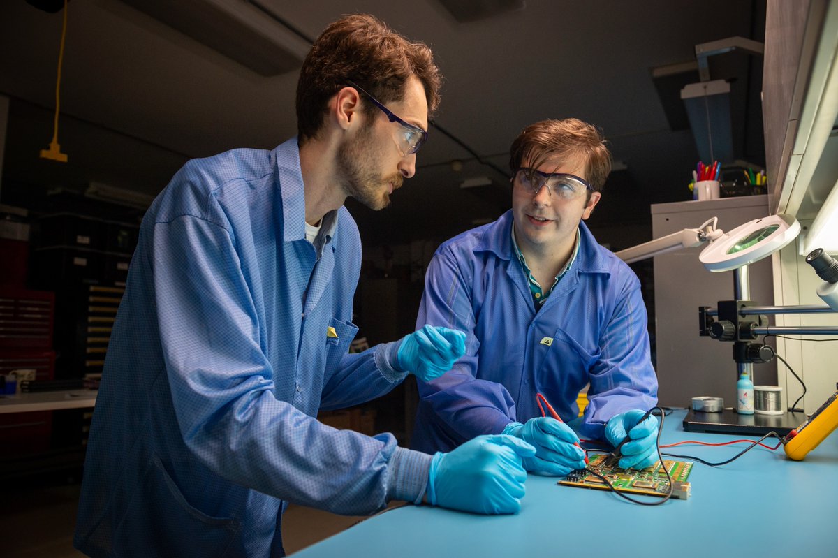 USNRL's tweet photo. #InternImpactsπ₯
Meet Tyler Wells, a senior Electrical and Computer Engineering student at Virginia Tech and a Naval Research Enterprise Internship Program (NREIP) #summerintern at the U.S. Naval Research Laboratory (NRL)!
#NavalSTEM #usnavy @VTEngineering @USNavy https://t.co/TcZGPnfTJD