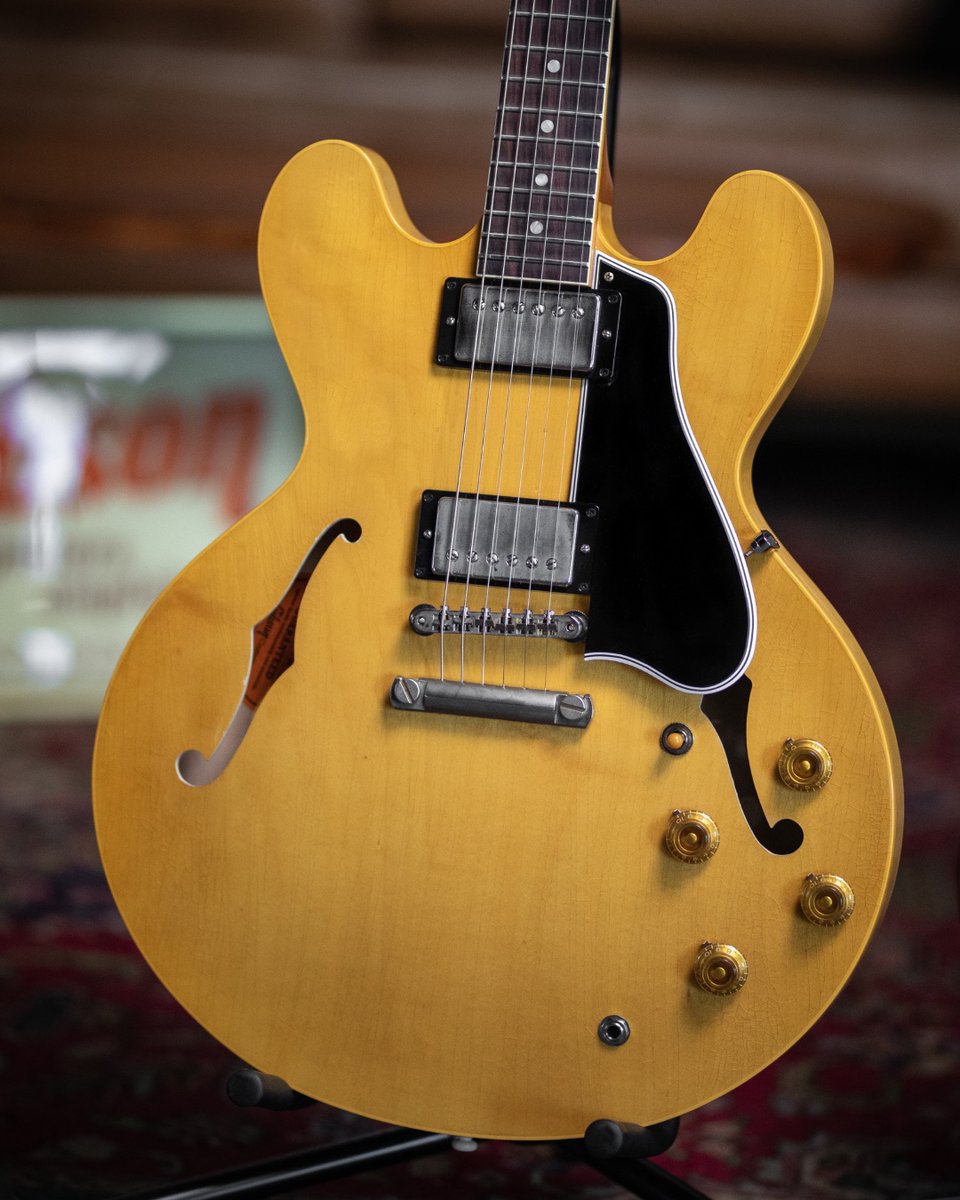 CustomGibson's tweet image. Which Murphy Lab aging option is right for you? Ultra Light, Light, Heavy, or Ultra Heavy?

#gibsoncustom #gibson #murphylab