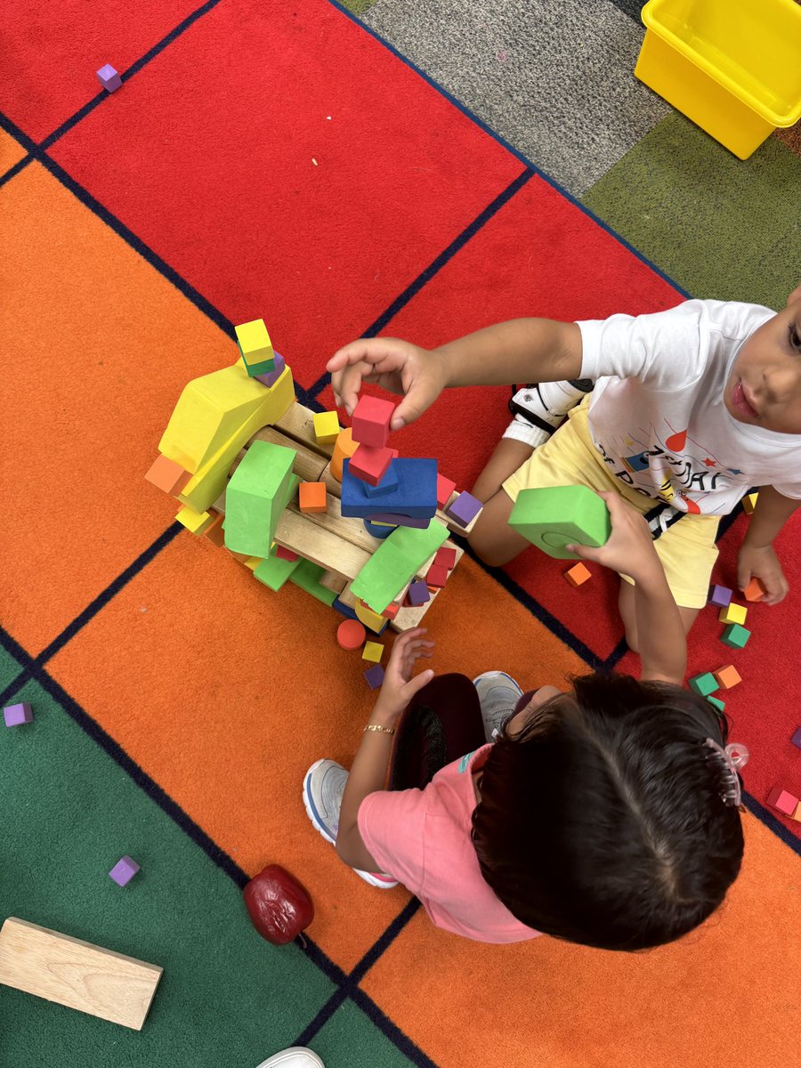 RRISDPK's tweet image. More first day photos from yesterday! Look at these littles from @BluebonnetRRISD, @FernBluffES, and @AndersonMillEl!