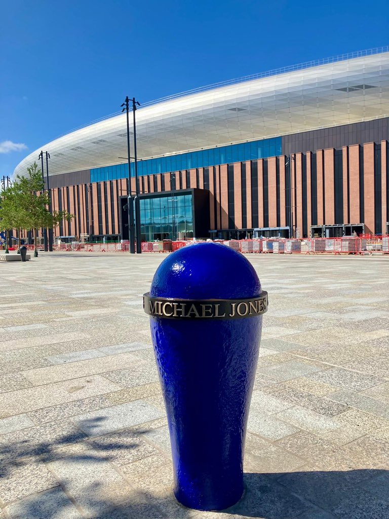 EFCdaily_'s tweet image. A permanent memorial has been revealed at Bramley-Moore dock in tribute to Michael Jones. 💙