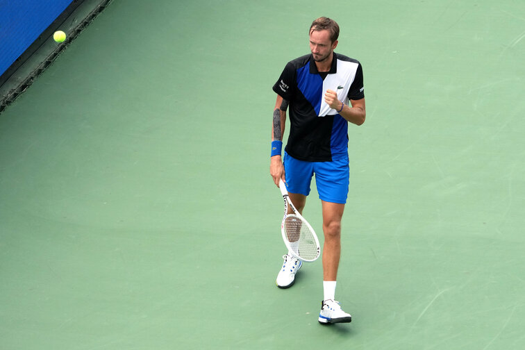 TAL8ET's tweet photo. ATP &amp; WTA Cincinnati🇺🇸
@TAL8ET ▫️ 14/08/2024🎾

5U🇵🇹Borges 2-0 @ +110
4U🇷🇺Medvedev 2-0 @ -120
3U🇨🇦Fernandez 2-0 @ -110
3U🇫🇷Monfils 1st Set ML @ +110

LFG!!💥

#BettingTips #FreeBets #TennisBets #TennisTips #GamblingX #ATPTour #MaxPick #ATP #WTA #USOpen https://t.co/FbOfmOesxn