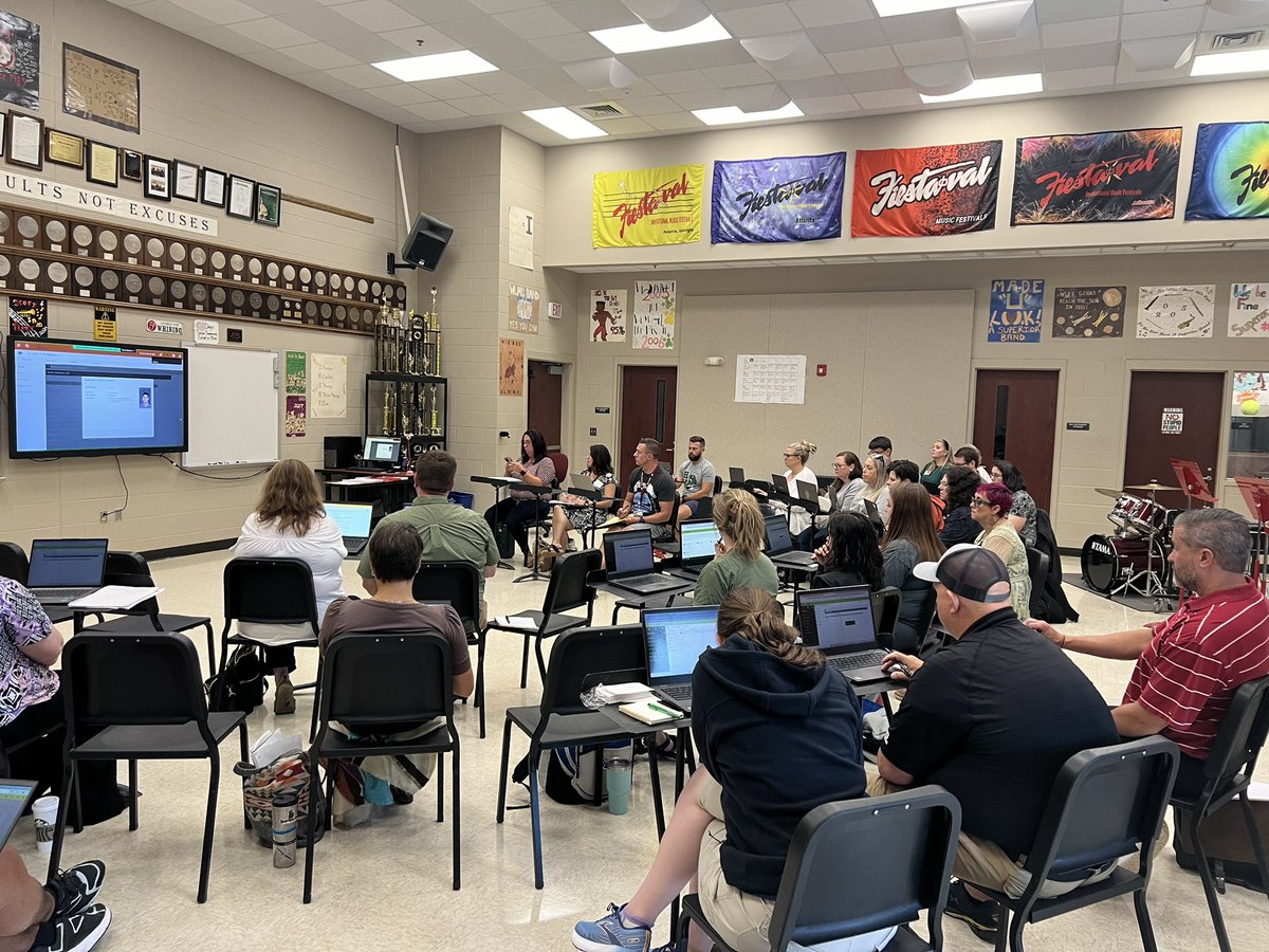 LAFFrye's tweet photo. Caldwell County Schools Middle School and High School Infinite Campus Teacher Trainers on a live training with Nicole from Infinite Campus! #TREK2024 @CaldwellVoice @InfiniteCampus @ncdpiDTL https://t.co/afBL0uLtp2