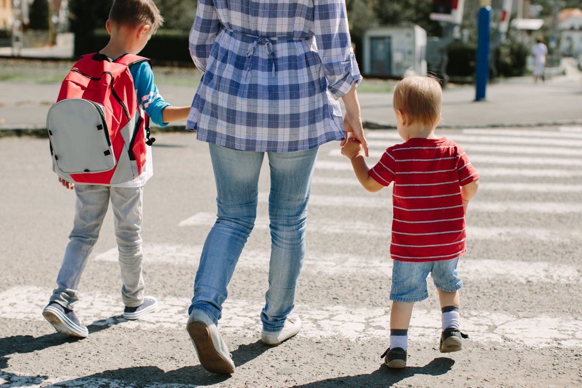 Peel Public Works (@peelpublicworks) on Twitter photo With back to school around the corner, let's practice safe walking and rolling!
Use sidewalks, avoid distractions, and look before crossing the road.
Walk and Roll to School Guide: bit.ly/4dlpqkZ
<a href="/PDSB_eco/">Peel EcoSchools</a> | <a href="/peel21st/">Empowering Modern Learners @ PDSB</a> | <a href="/PeelSchools/">Peel District School Board</a> | <a href="/DPCDSBSchools/">Dufferin-Peel Catholic District School Board</a> | <a href="/DP_EcoSchools/">@DP_EcoSchools</a> With back to school around the corner, let's practice safe walking and rolling!
Use sidewalks, avoid distractions, and look before crossing the road.
Walk and Roll to School Guide: bit.ly/4dlpqkZ
<a href="/PDSB_eco/">Peel EcoSchools</a> | <a href="/peel21st/">Empowering Modern Learners @ PDSB</a> | <a href="/PeelSchools/">Peel District School Board</a> | <a href="/DPCDSBSchools/">Dufferin-Peel Catholic District School Board</a> | <a href="/DP_EcoSchools/">@DP_EcoSchools</a>