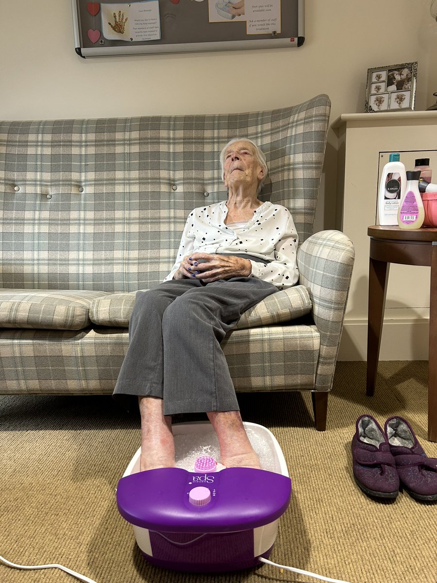 Orchard_Gardens's tweet image. Self-care isn&apos;t selfish, it&apos;s essential 💆‍♀️💜

#pampertime