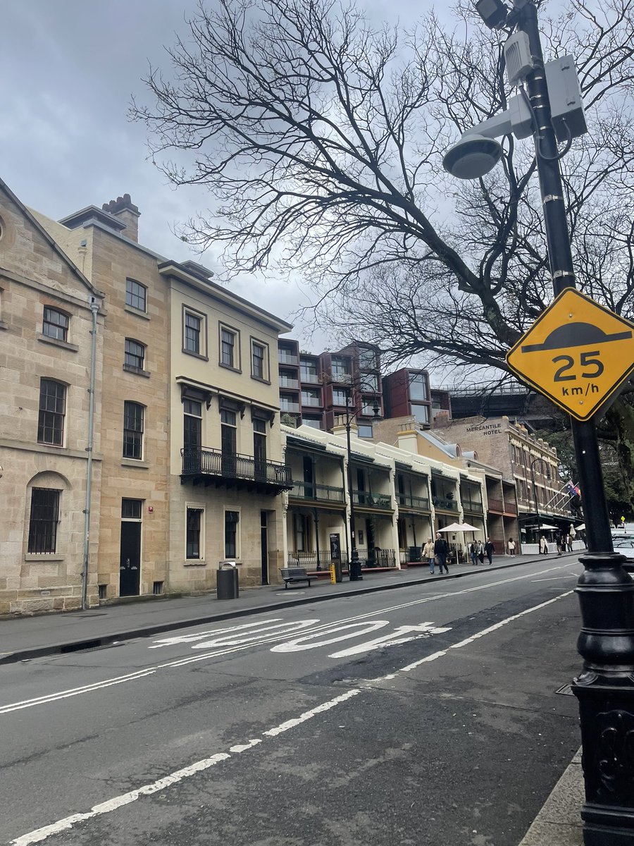 hillside tum hai gu look so short 😒