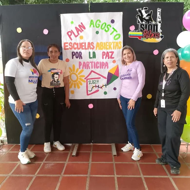 BolivarRibas's tweet photo. #Entérate || Misión Ribas Bolívar, en el municipio Angostura del Orinoco, participa en el "Plan Escuelas Abiertas 2024", que dió inicio en la región.

@NicolasMaduro 
@_LaAvanzadora
@PoetaLaya 
@VictorH_psuv
@M_RibasOficial https://t.co/rcMalsYksR