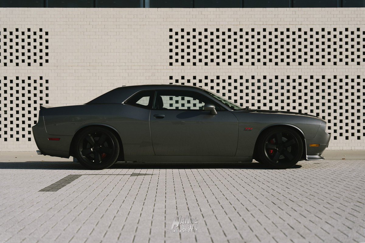 cotton3707's tweet photo. 【拡散希望】

私の超カッコいい愛車、450万で欲しい方いらっしゃいますか？？大事に乗ってくれる方探しています。

DODGE challenger SRT8 392HEMI
年式 2011年
距離 7.7万キロ
車検 令和7年5月
修復歴なし https://t.co/9yCd5syHJd