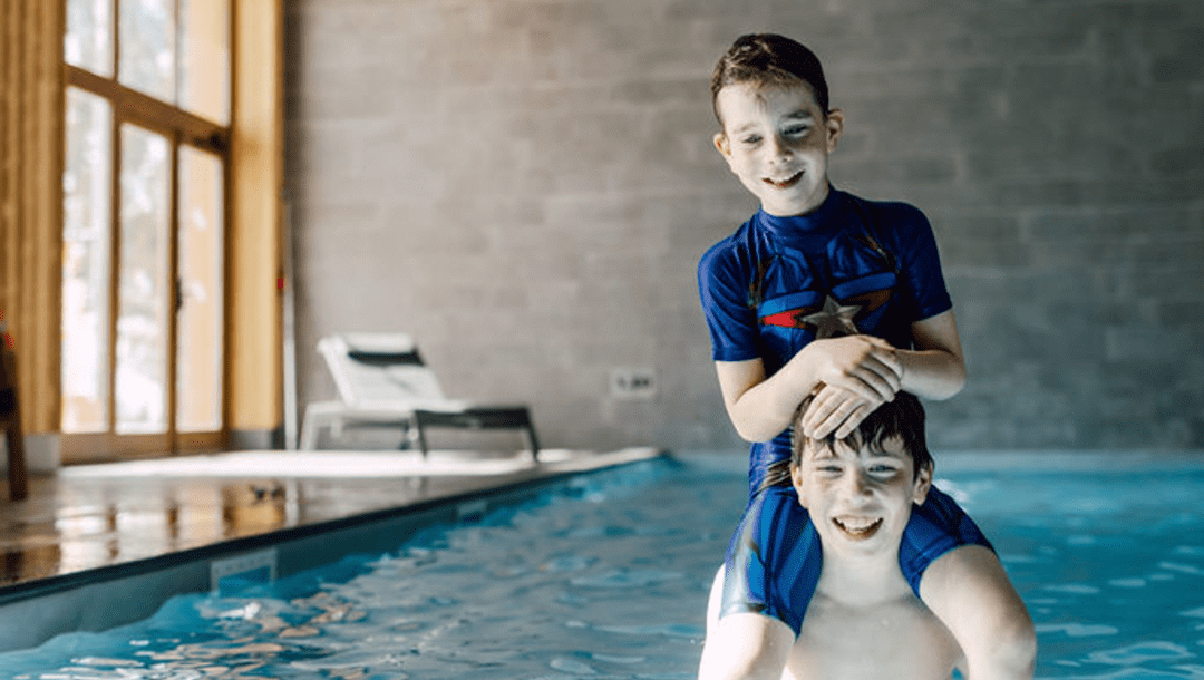 VIP_SKI's tweet image. New Polar Bears club for children aged 8-12 in Bear Lodge!

Water polo, pool, junior pub quiz, mocktail-making, table football, basketball, football and half-pickleball on our new micro-court off the gym, cinema club or maybe quiet time reading a book in the lounge and more! ⚽️